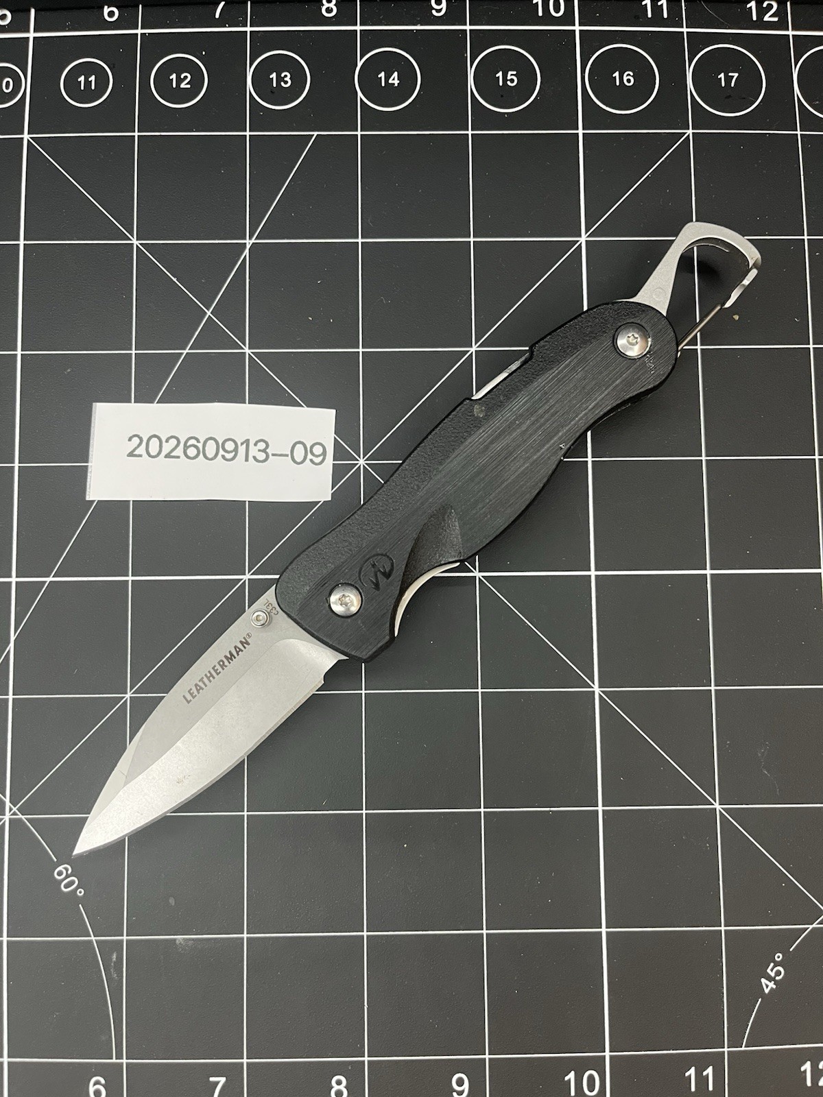 Leatherman Crater C33 Folding Pocket Knife Bottle Opener Carabiner 420HC Blade Leatherman Crater C33 Folding Pocket Knife Bottle Opener Carabiner 420HC Blade