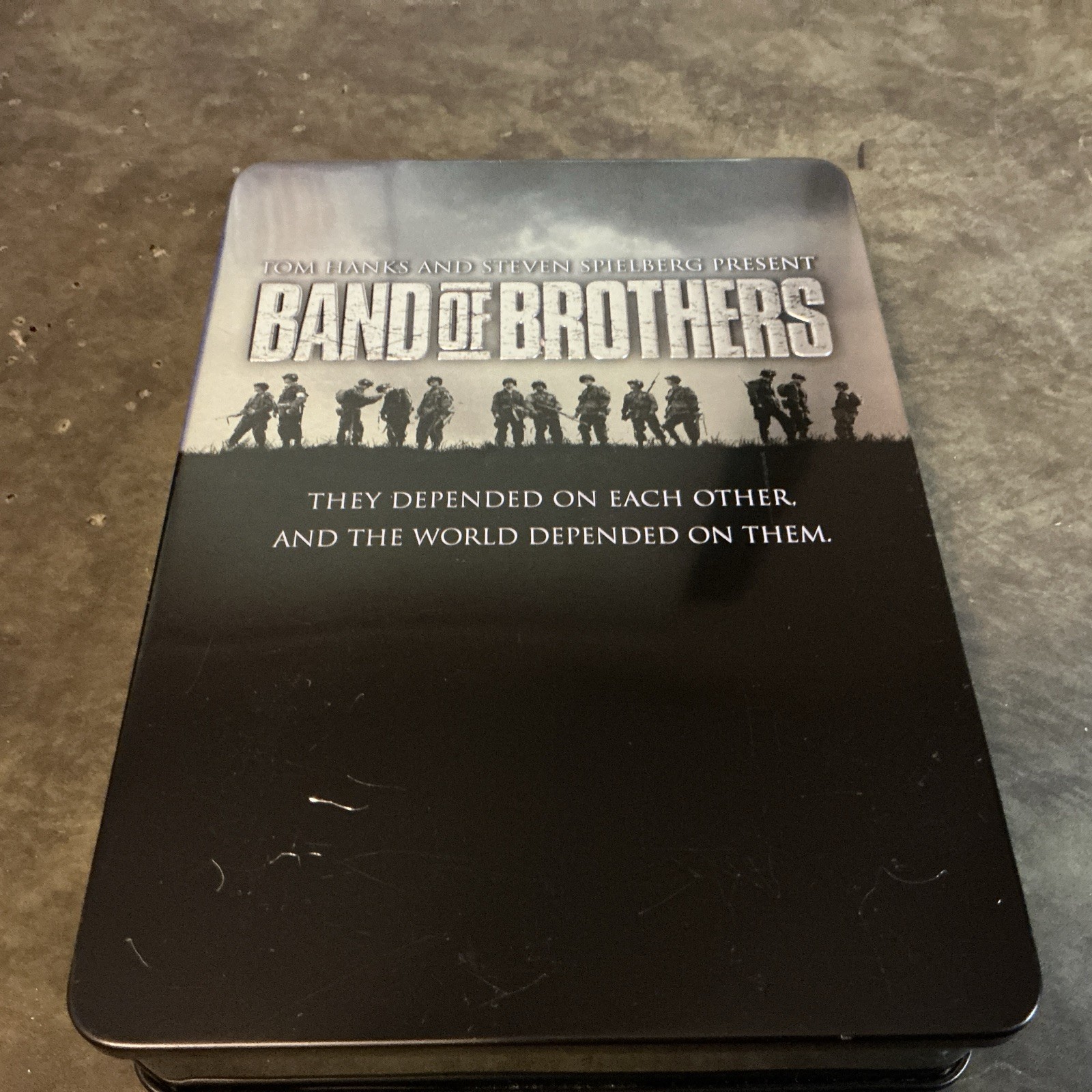 Band of Brothers Tin Box Set HBO Series DVD, 6-Disc Collection Band of Brothers Tin Box Set HBO Series DVD, 6-Disc Collection