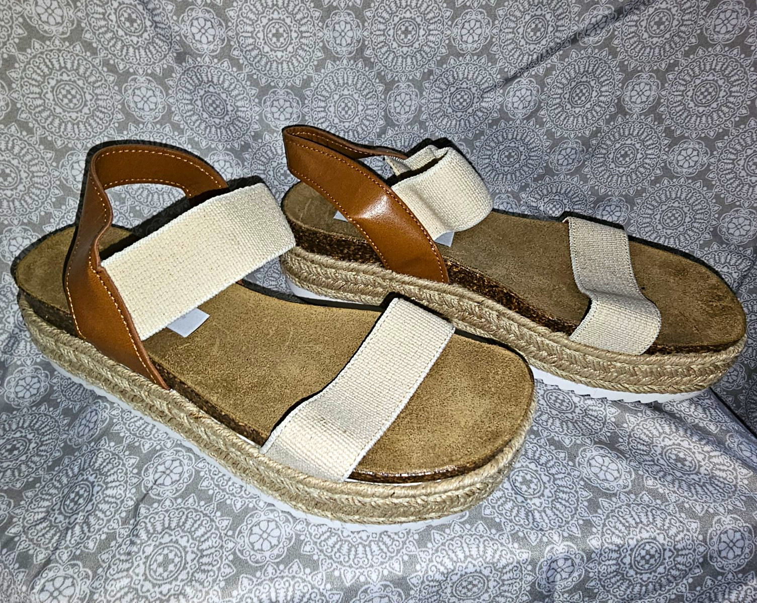 Steve Madden Women’s Strappy Slip-On Flat Platform Sandals Beige/Brown Size 7
