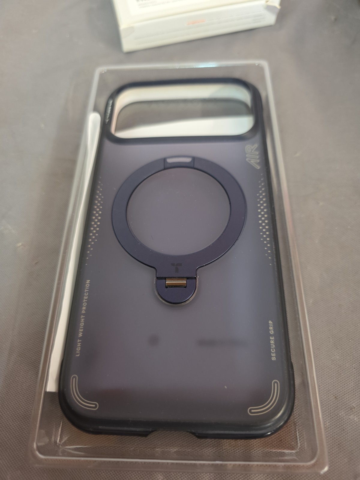 TORRAS  Ostand Q3 Air Case for  IPHONE 17 PRO MAX DEEP Blue 
