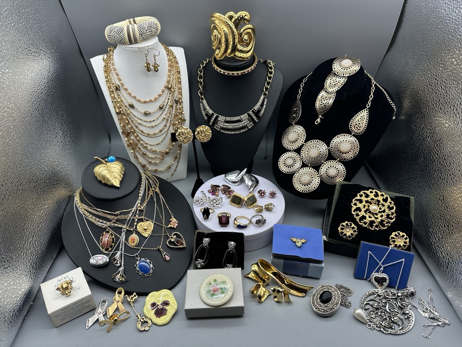 Vintage Designer Avon Jewelry Lot 45pc 1980-90’s Rings, Necklaces, Bracelets Pin