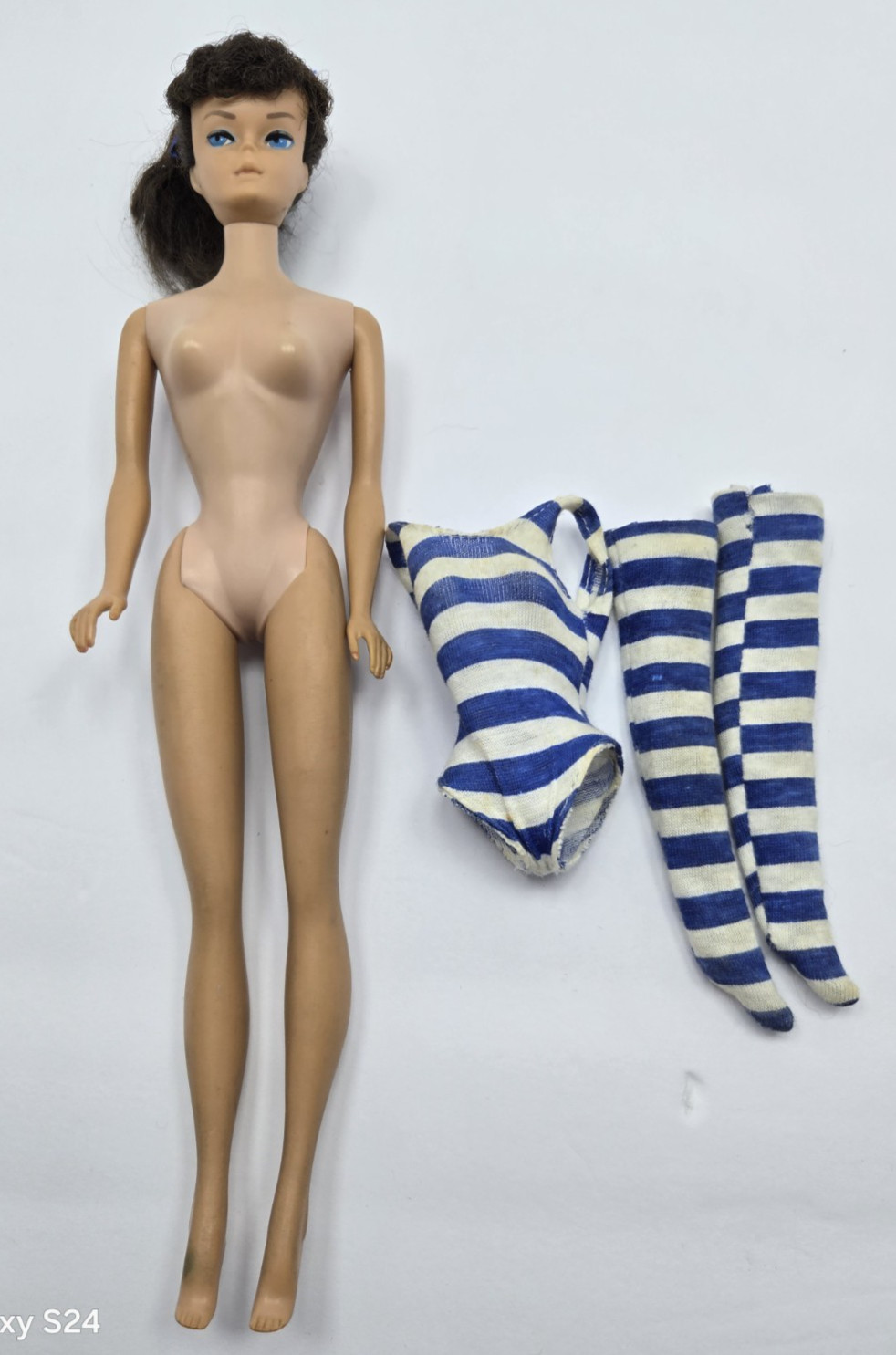Vintage 1962-64 #6 Brunette Ponytail Barbie Doll w/Suit Blue Eyes Straight Leg