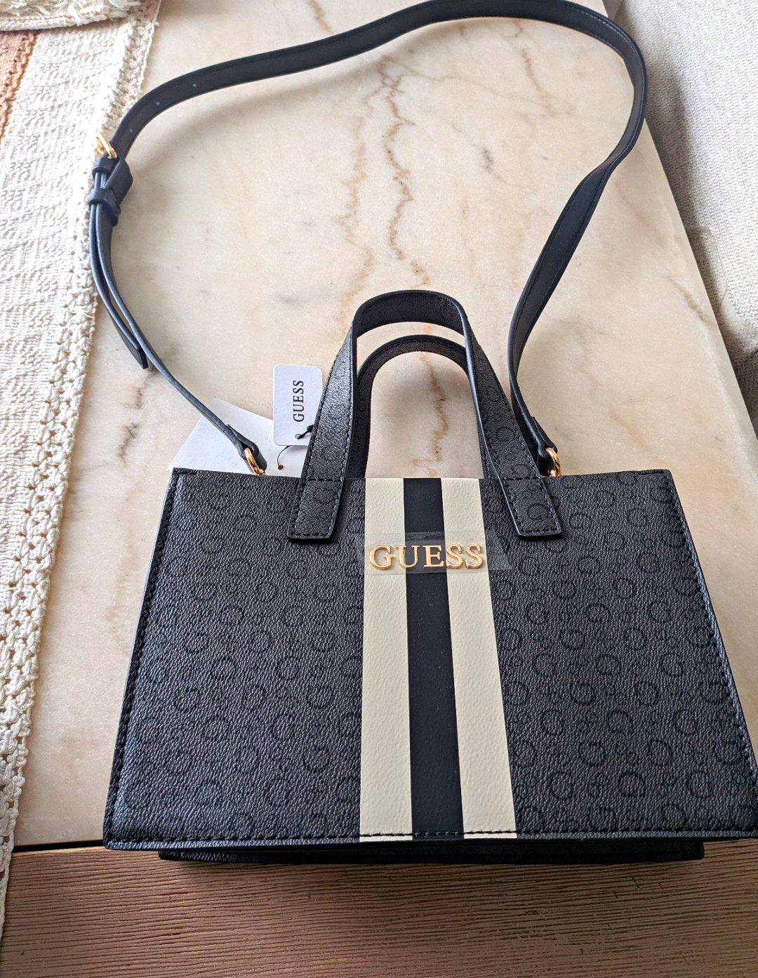 GUESS Small Black/White Logo Satchel Top Handle Bag w Detachable Crossbody Strap GUESS Small Black/White Logo Satchel Top Handle Bag w Detachable Crossbody Strap