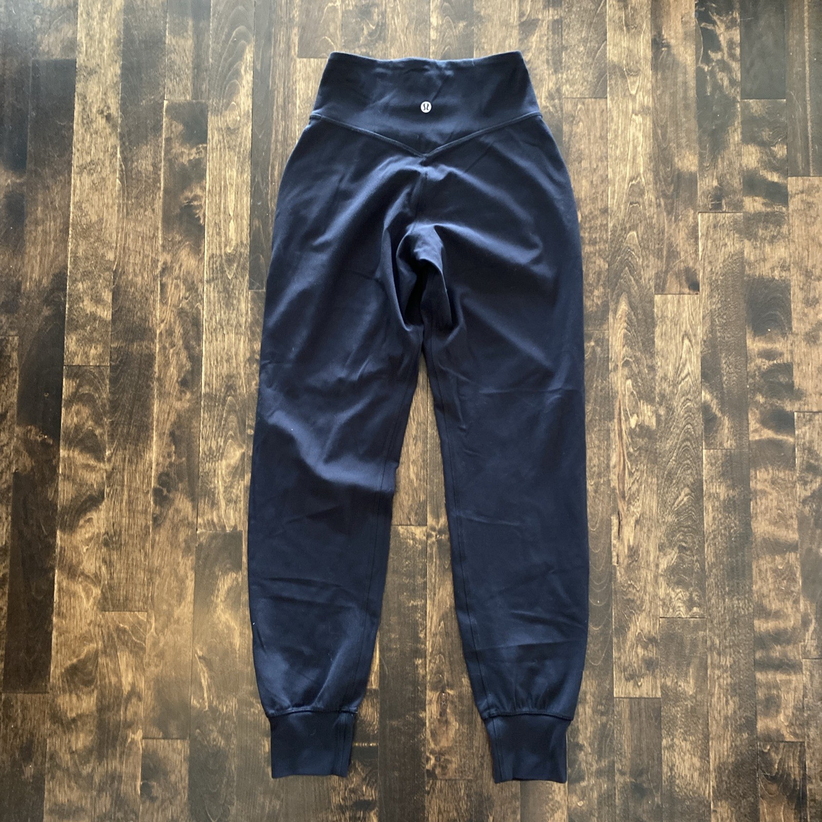 Lululemon Jogger Women\'s Size 2 Black 2 Pockets. Great Condition Pre-Owned