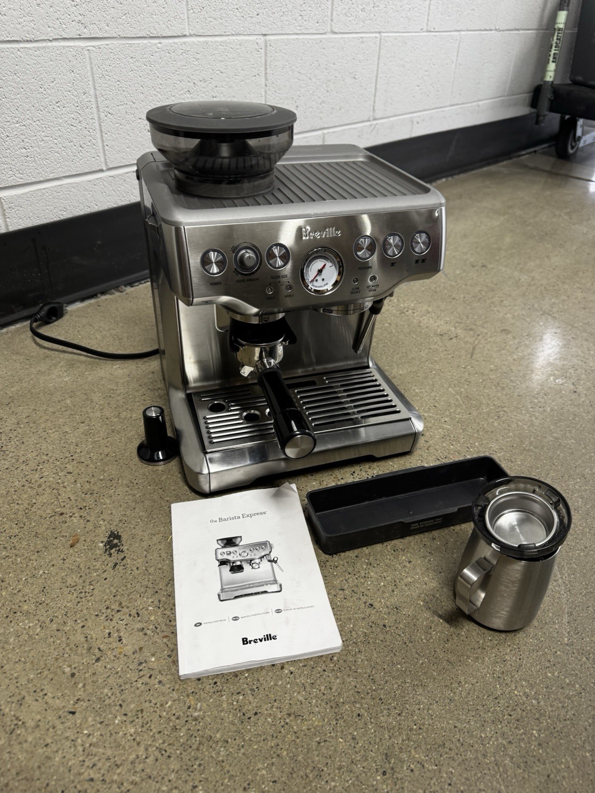 Breville the Barista Express Espresso Machine - BES870XLBSS