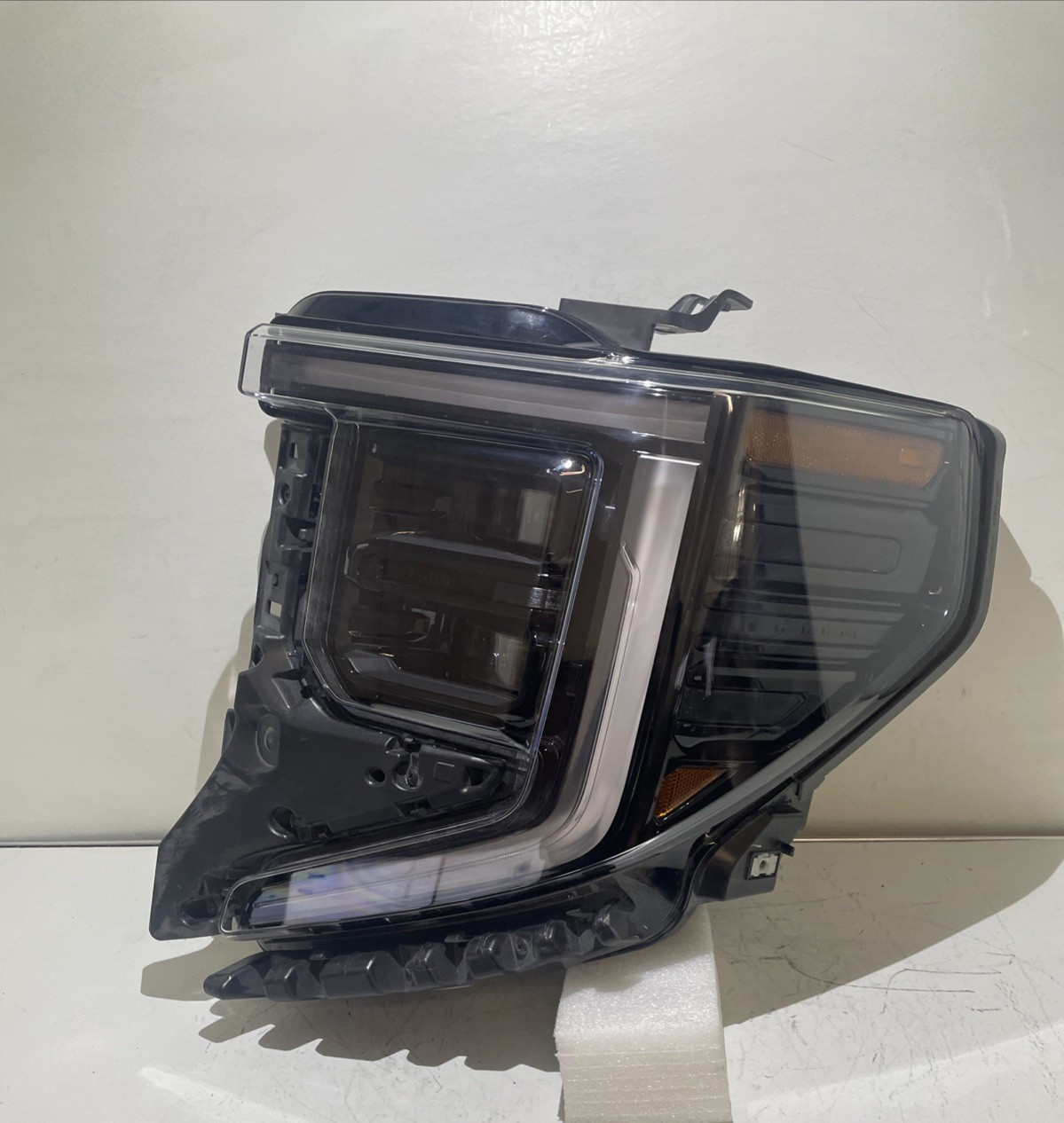 Nice 2022 - 2025 GMC Sierra 1500 Black LED Headlight Driver Left LH OEM 2717