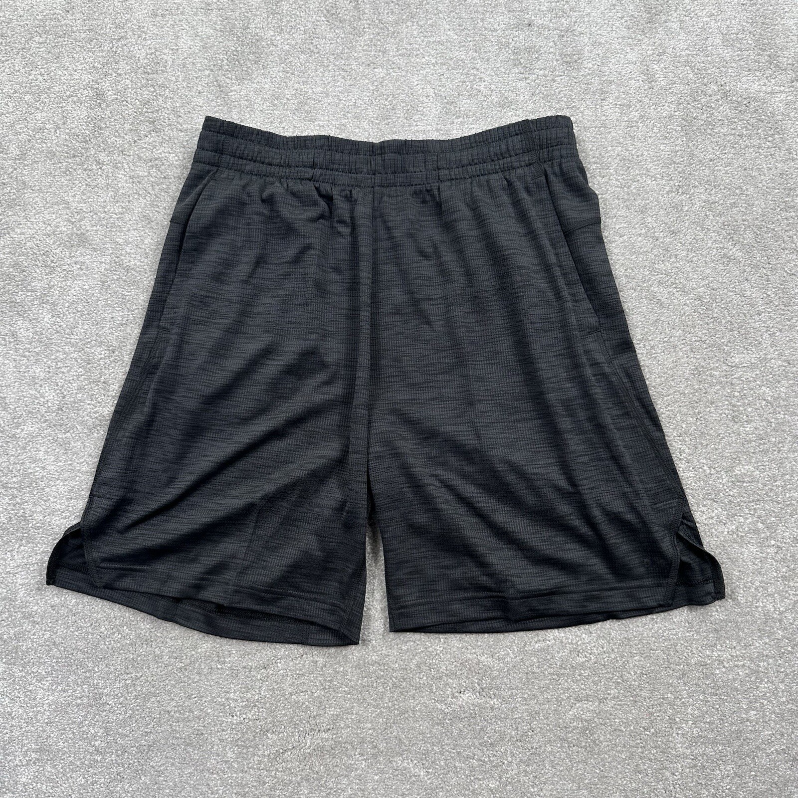 DSG Men\'s Textured Training Shorts Size Med Grey Athletic Fit 9\