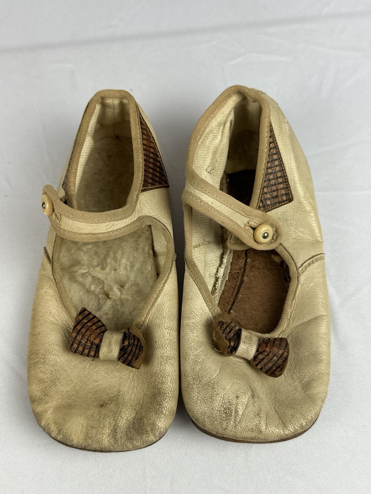 Antique Edwardian Girls Shoes Mary Janes Antique Edwardian Girls Shoes Mary Janes