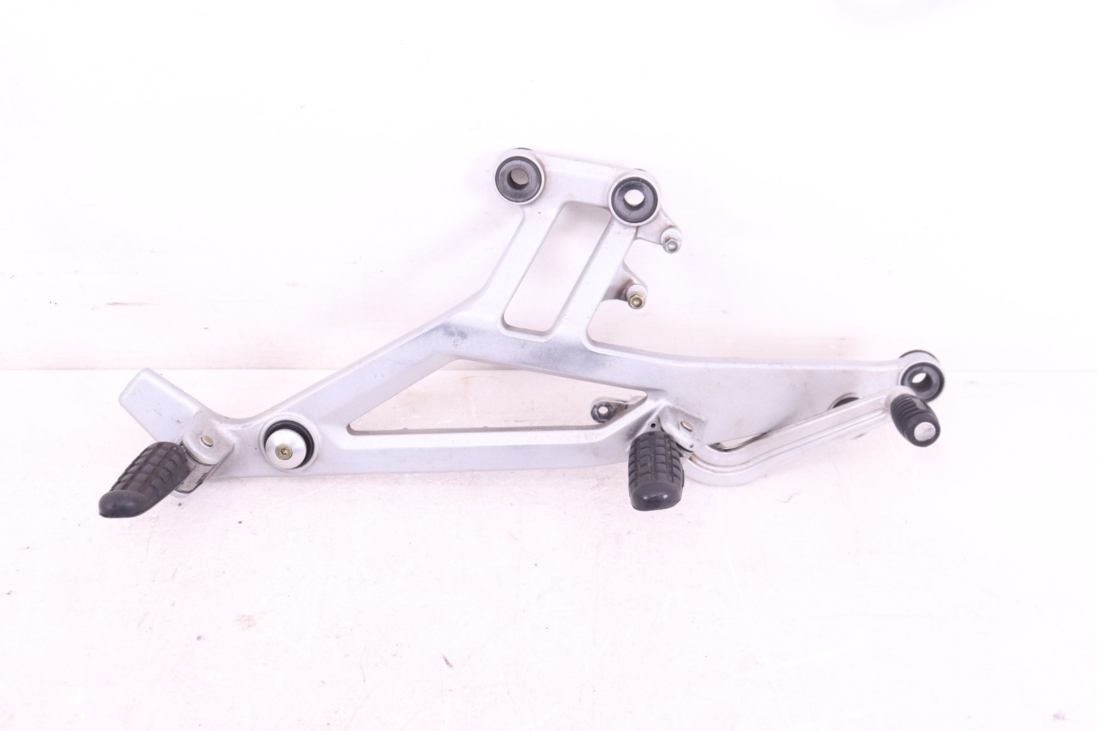 2000 00-02 DUCATI MONSTER 900 IE M900 OEM RIGHT REARSET FOOT PEG BRAKE PEDAL D22