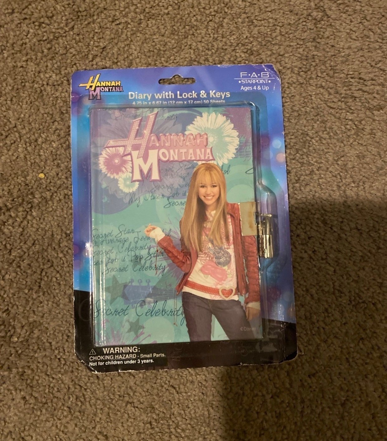 Y2K 2000s Hannah Montana diary with lock and keys
