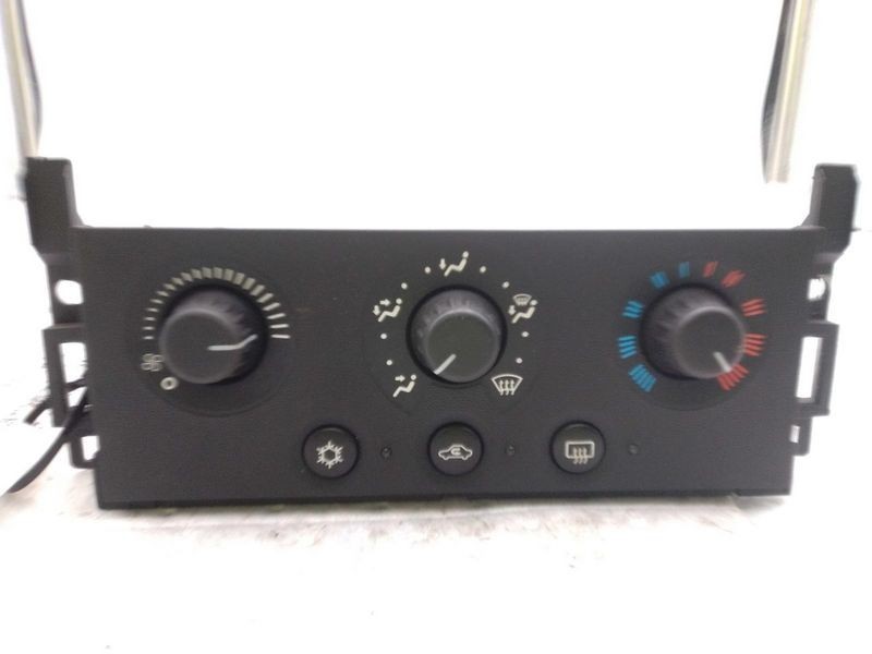 2004-2008 Pontiac Grand Prix A/C Heater Temperature Climate Control Assembly OEM