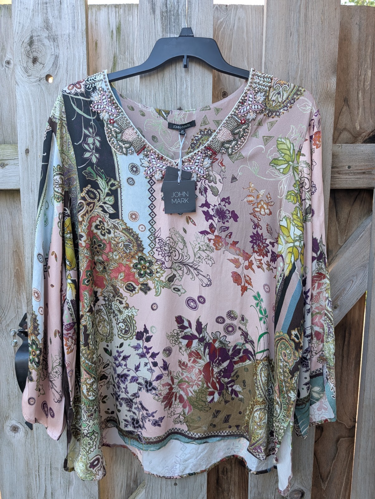 John Mark, NWT, 3X sparkly blouse, very pretty, and classy