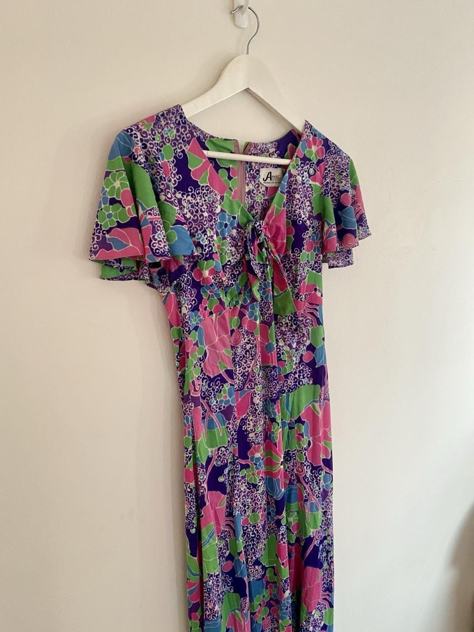 Vintage 1970s Arnel Maxi Dress S Long Floral Purple Green V-Neck Flutter Bow Vintage 1970s Arnel Maxi Dress S Long Floral Purple Green V-Neck Flutter Bow