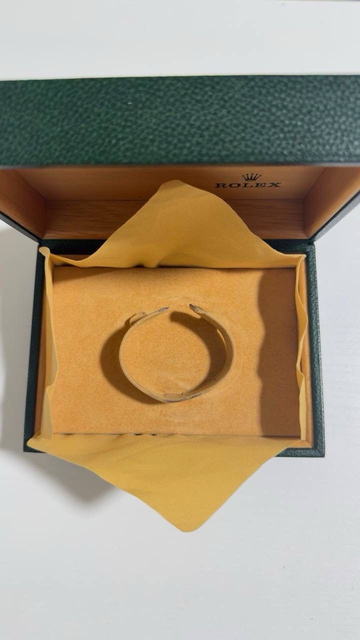 Authentic ROLEX Explorer ii  Watch Box 16570 COMPLETE