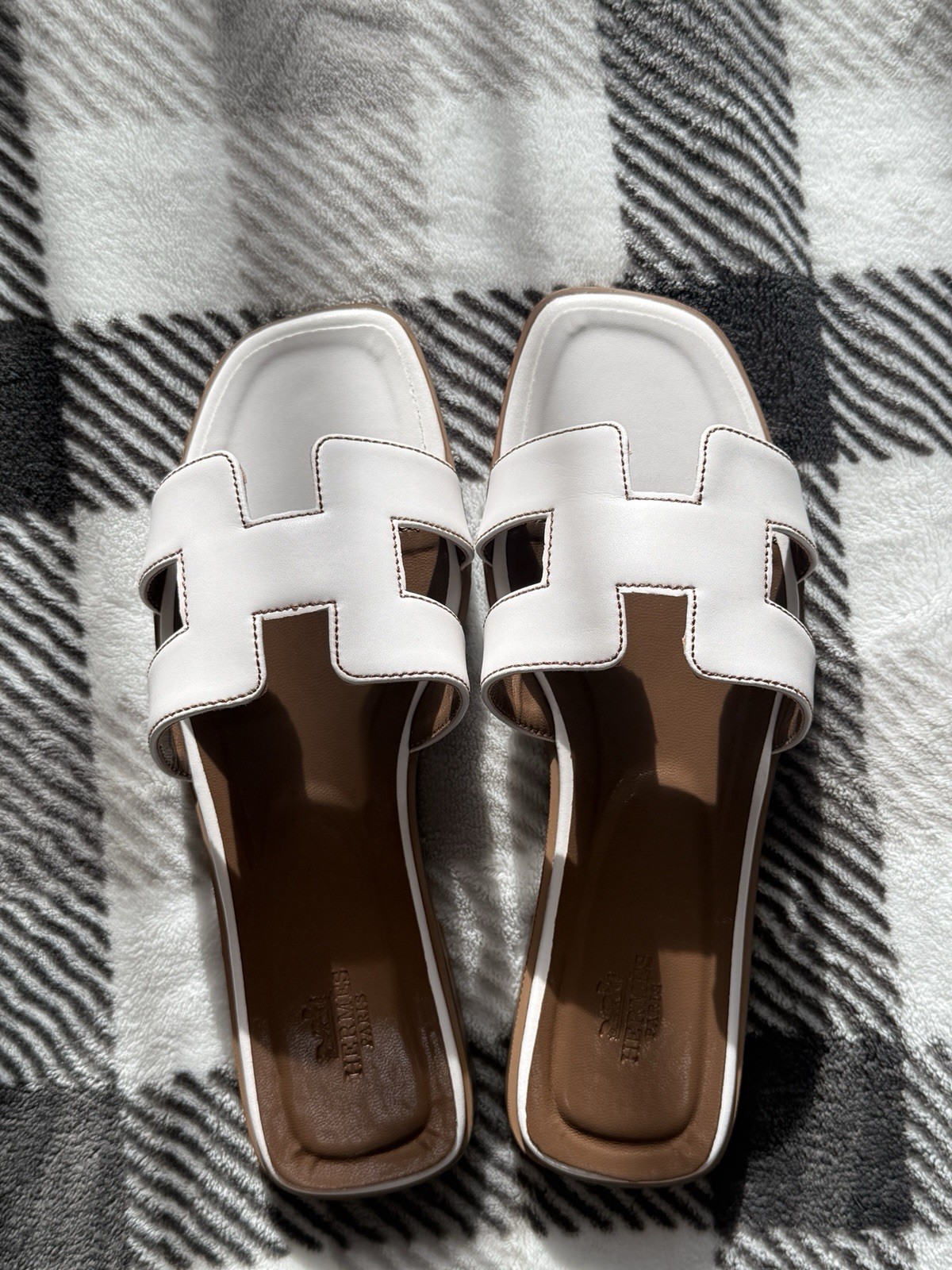 Hermès Oran Sandals Leather \'Blanc\' - Size 36 EU / 6 US