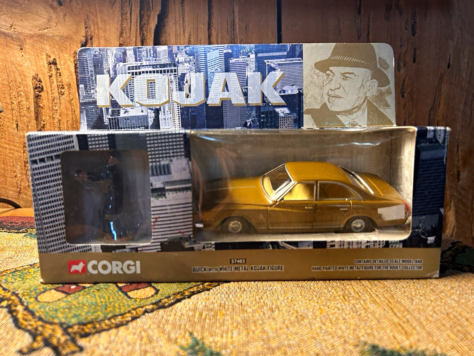 Corgi Classics 1999 CC57403 Kojak Buick 1:36 Diecast TV Car with Action Figure