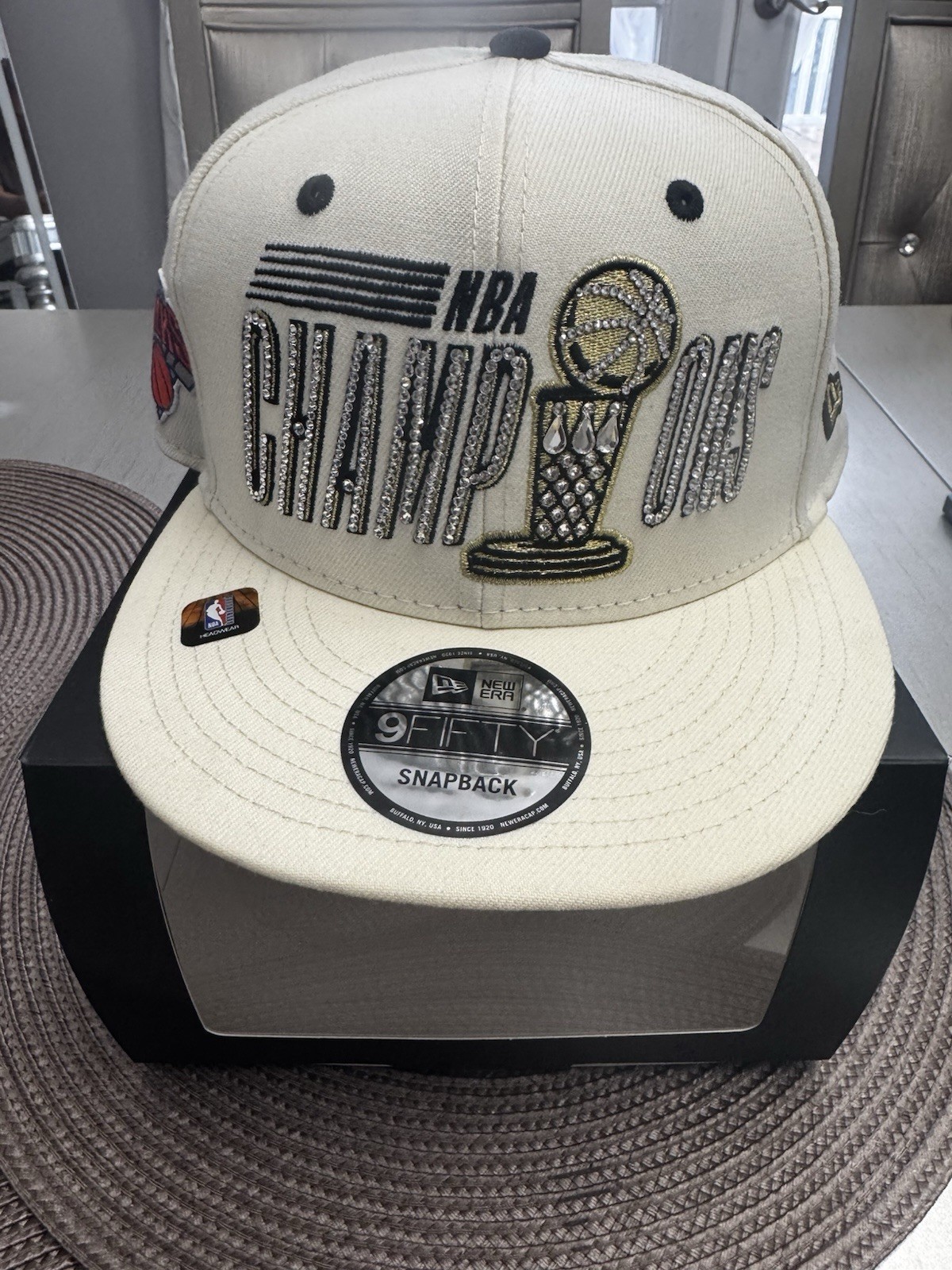 RARE One Of A Kind NEW YORK KNICKS Championship Parade Hat Iced Out Swarovski RARE One Of A Kind NEW YORK KNICKS Championship Parade Hat Iced Out Swarovski