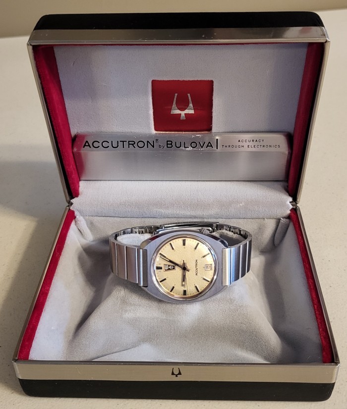 Vintage 1968 Bulova Accutron Up Down Men's Watch w/Original Bracelet & Box RUNS