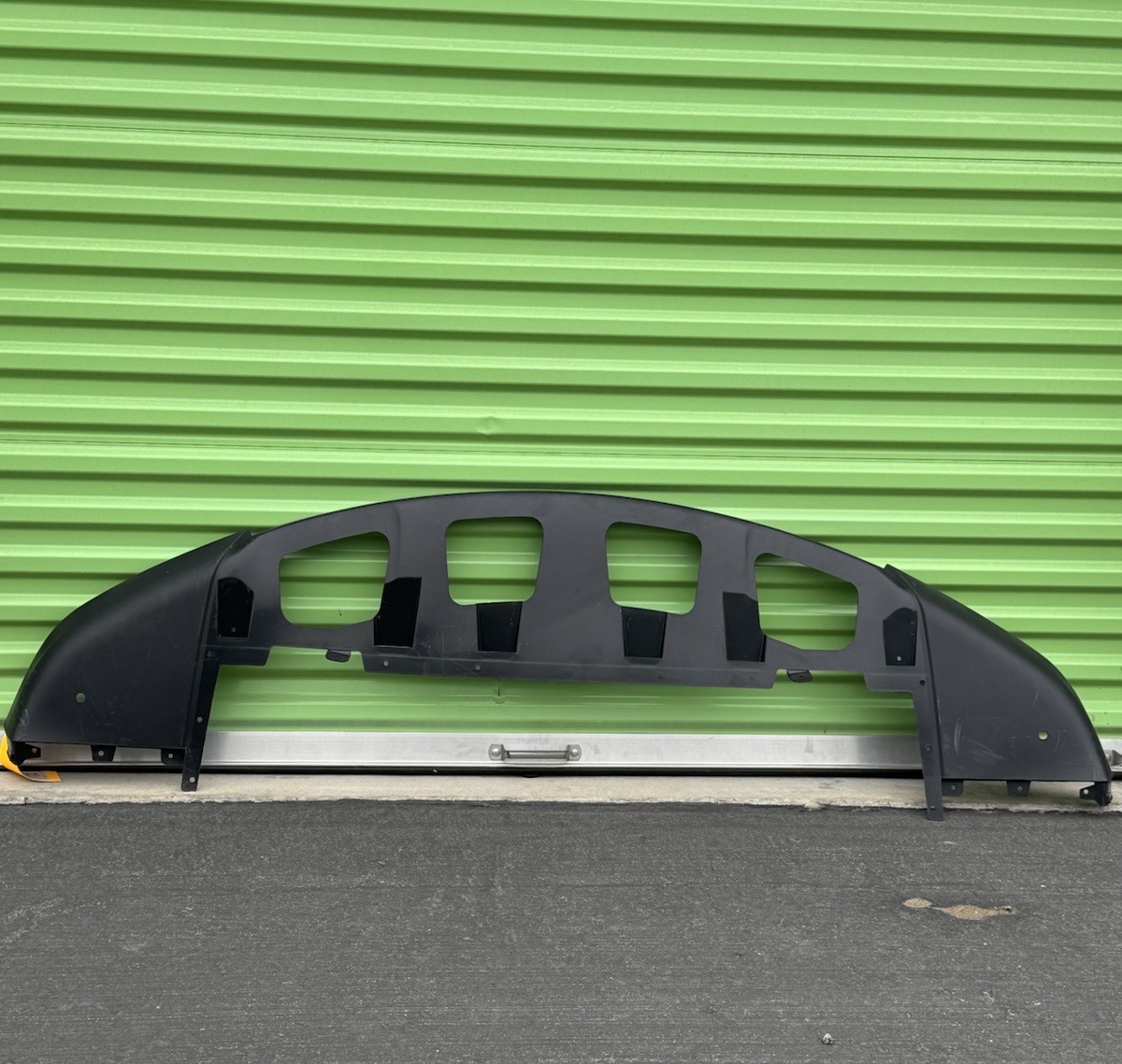 OEM 2015-2021 TESLA MODEL X FRONT LOWER BUMPER VALANCE DIFFUSER 1034833-00-E OEM 2015-2021 TESLA MODEL X FRONT LOWER BUMPER VALANCE DIFFUSER 1034833-00-E