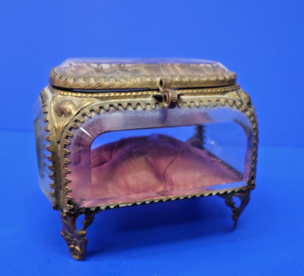 Antique 1904 ST LOUIS World Fair Beveled Glass Small Jewelry Casket Trinket Box Antique 1904 ST LOUIS World Fair Beveled Glass Small Jewelry Casket Trinket Box