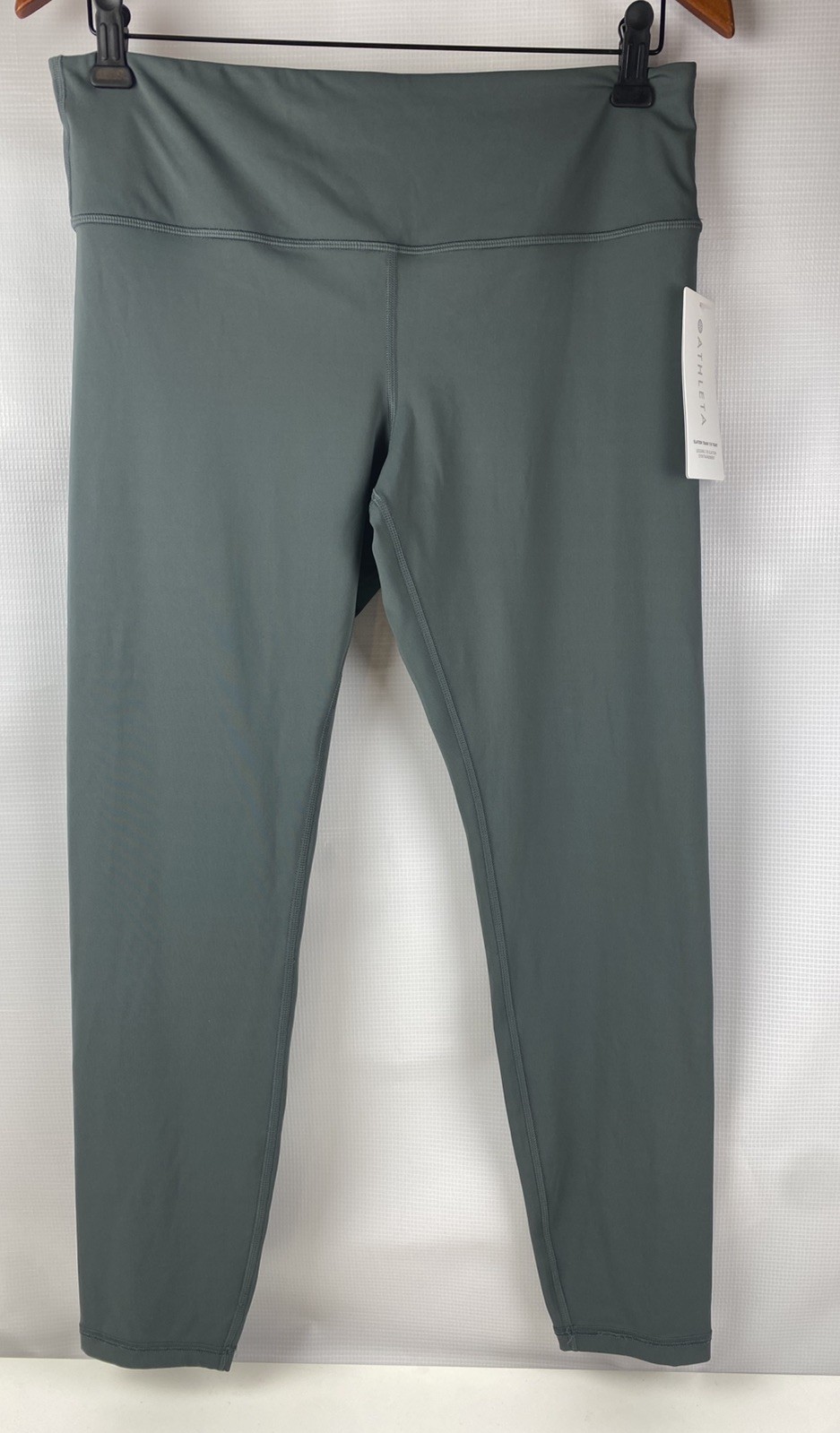 Athleta Elation Train 7/8  Tight , Leggings , size L, gray, NWT, quick drying 01