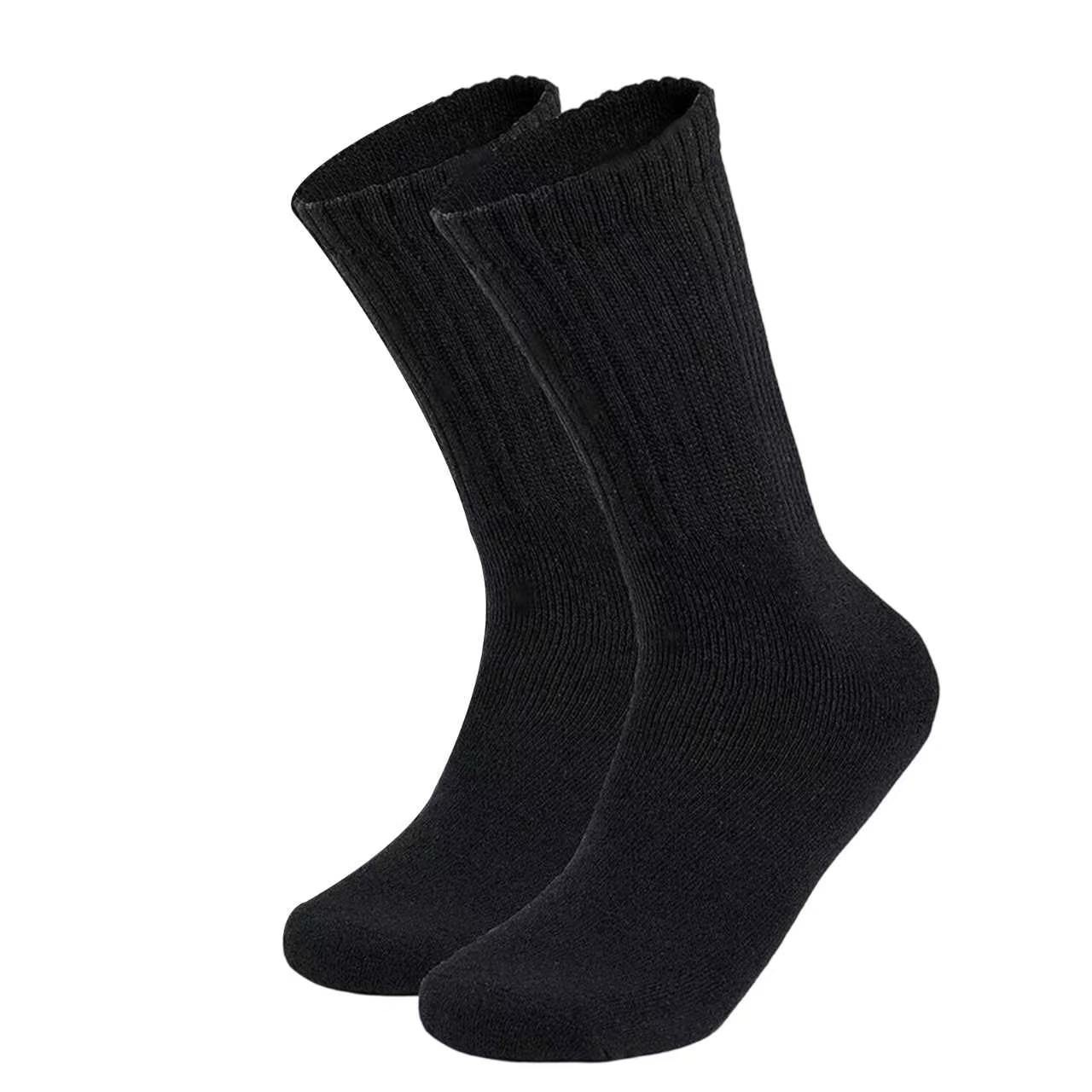 Men's solid color sports cotton boat socks in white/black,