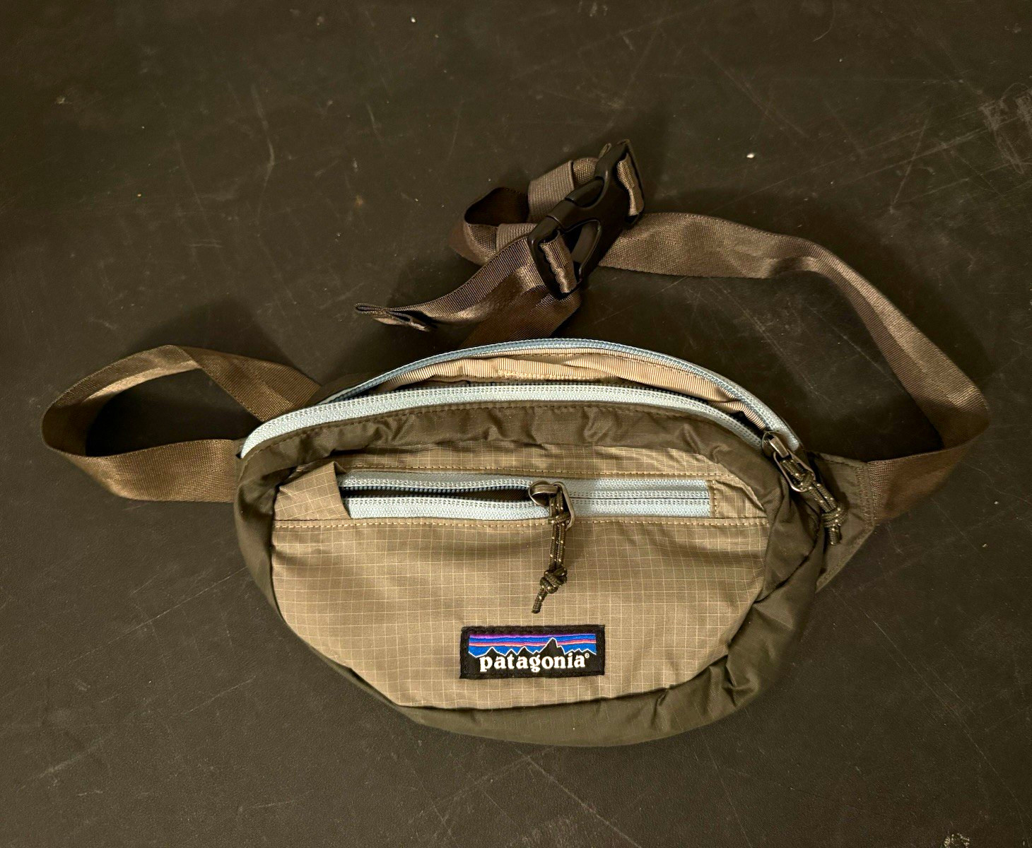 Patagonia Lightweight Travel Hip Pack 3L Gray Blue Waist Fanny Pack 48451 Patagonia Lightweight Travel Hip Pack 3L Gray Blue Waist Fanny Pack 48451