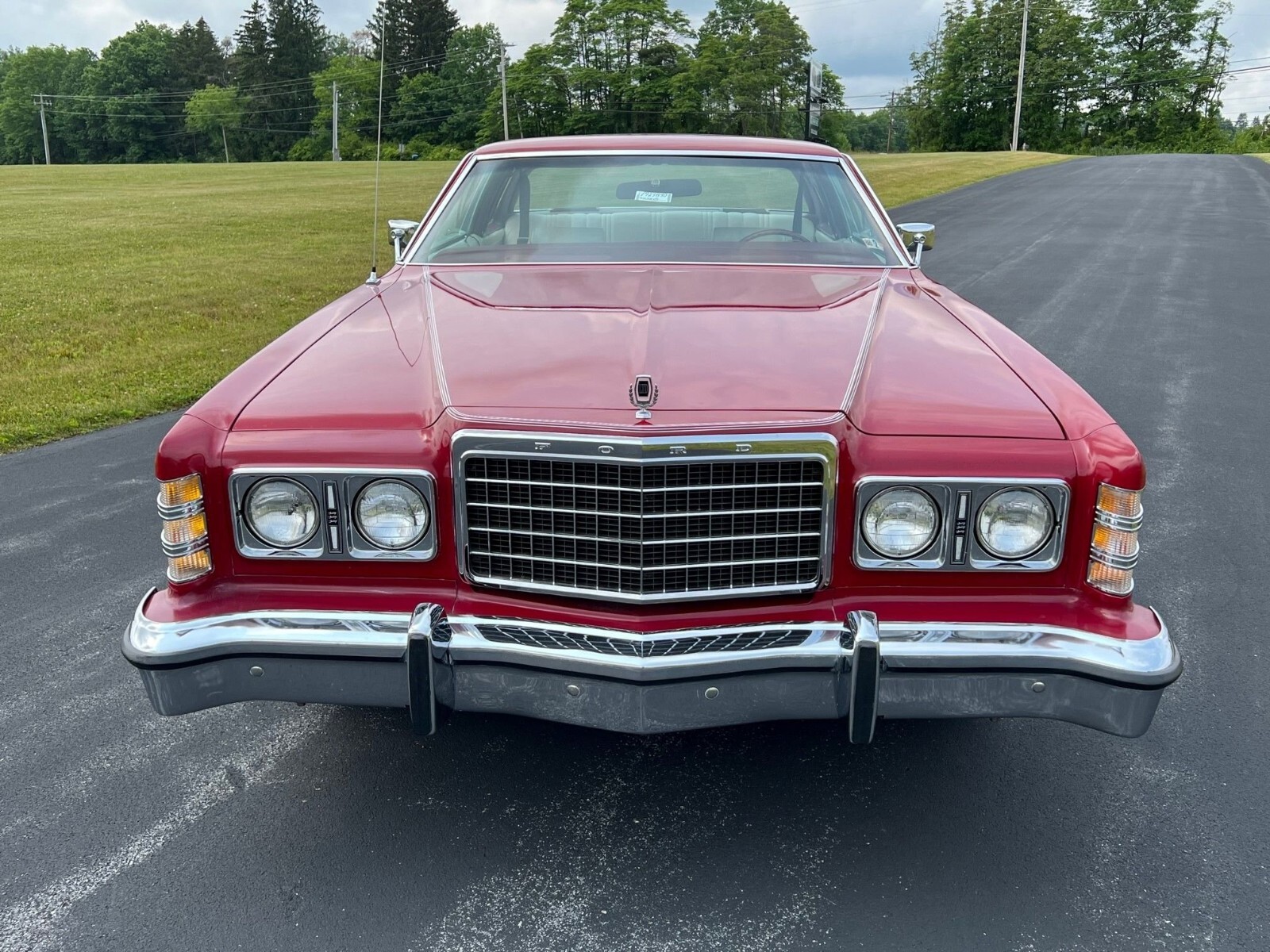 1976 Ford LTD front | 24X36 inch POSTER | Family Car