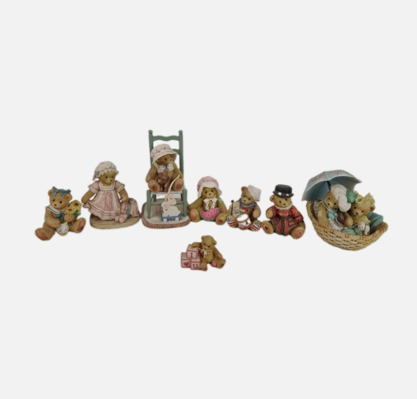🚨lot 22 Cherished Teddies
