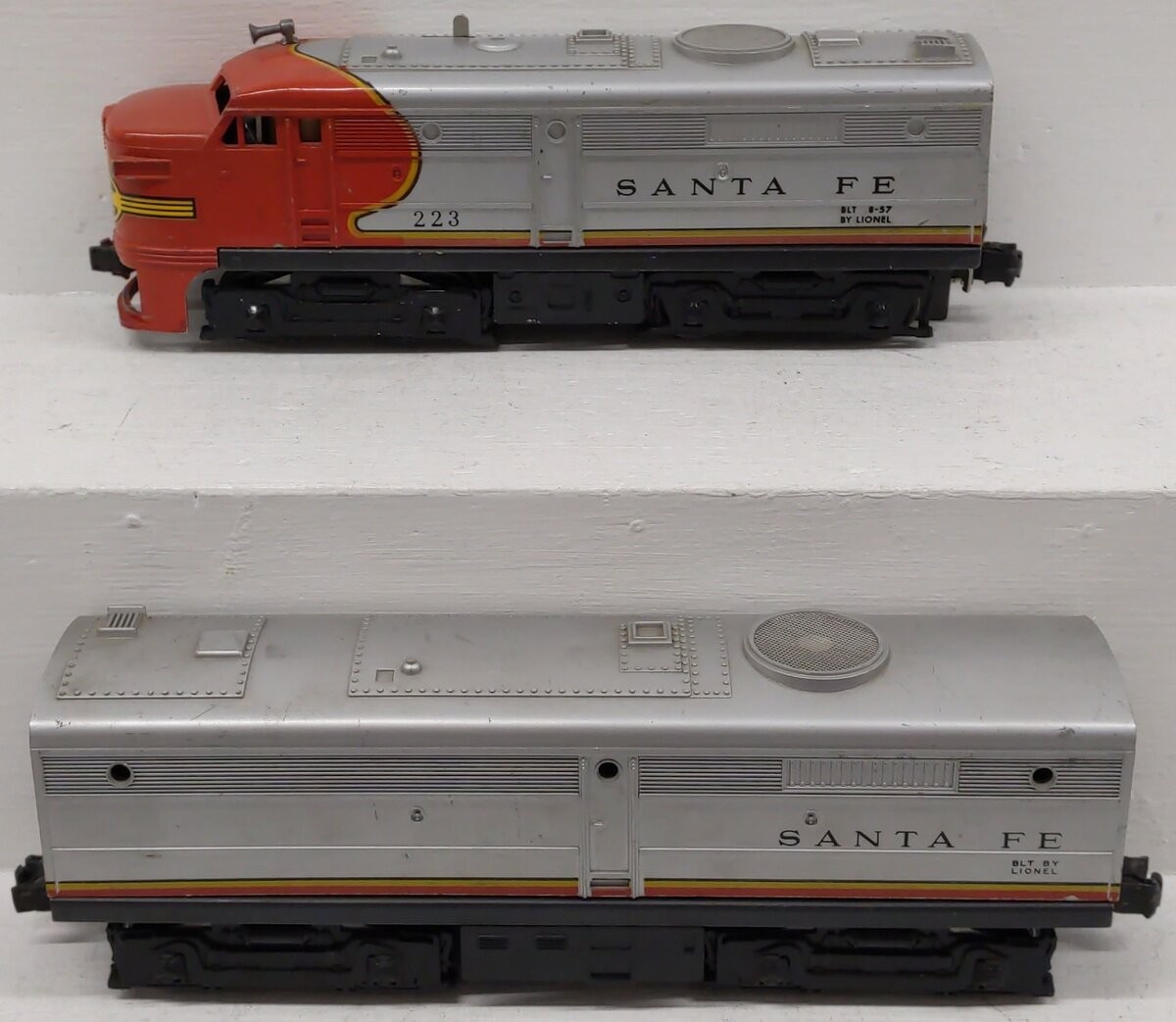 Lionel 223 Vintage O Santa Fe Alco AB Diesel Engine Set