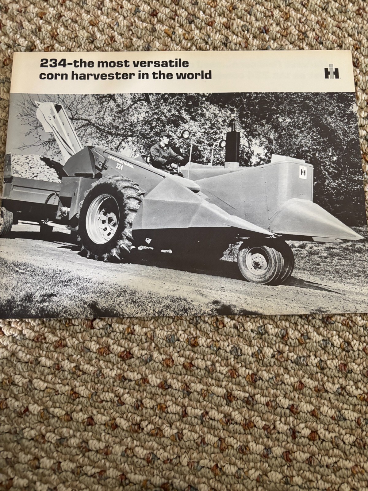 International Harvester 234 Mounted Corn Picker For 1971 Brochure FCCA25