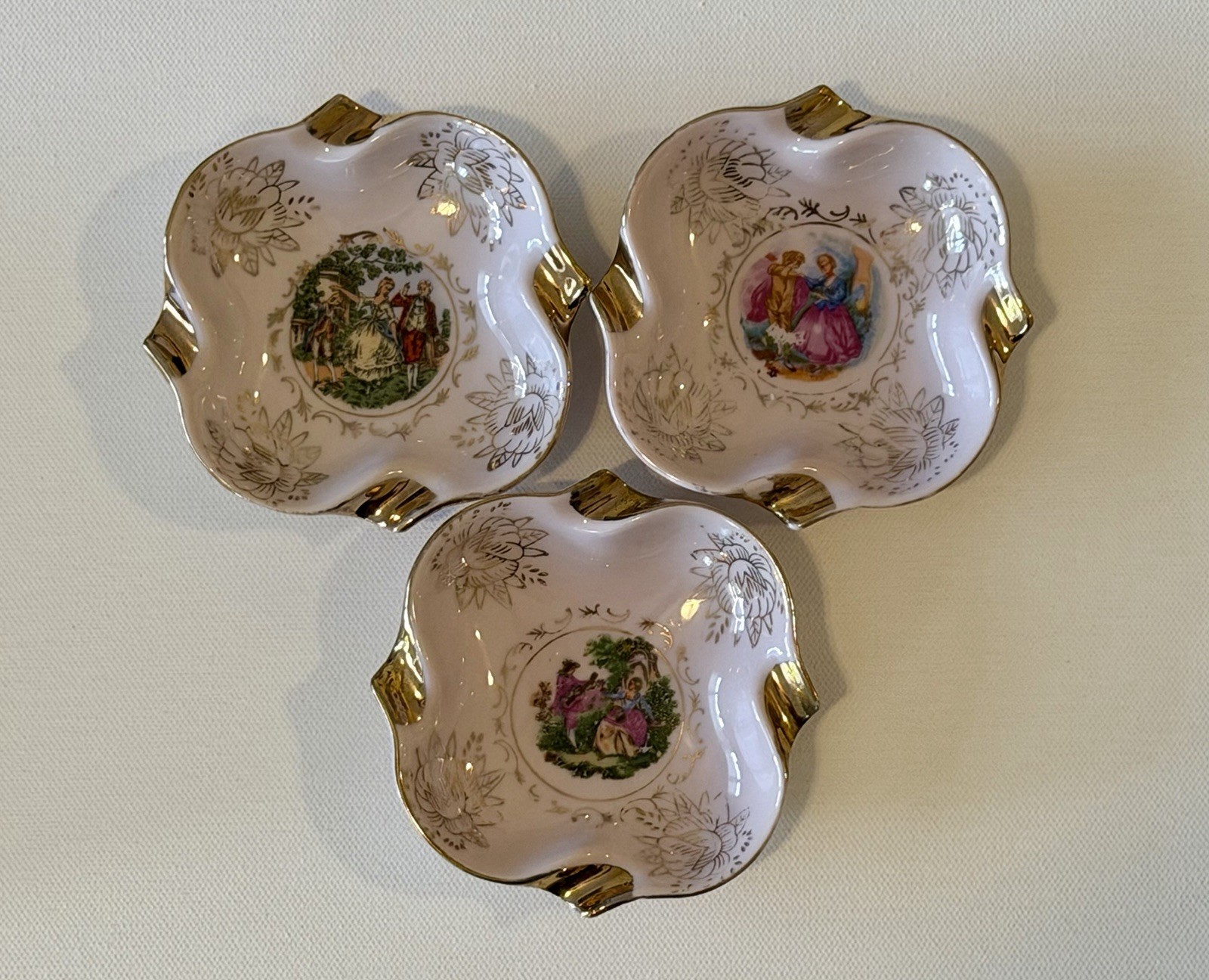 Set of 3 Vintage Pink Fragonard Courting Couple Ruffled Trinket Dishes Japan