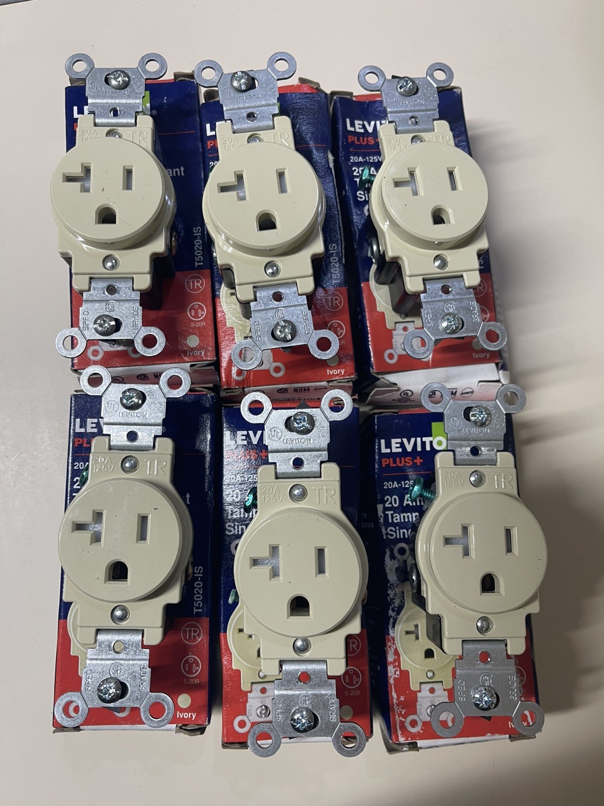 Lot of 6 Leviton 20amp Single Outlets Tamper Resistant Ivory