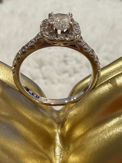18K White Gold Natural Diamond Halo Engagement Ring - 0.75-0.85ct-Size 4