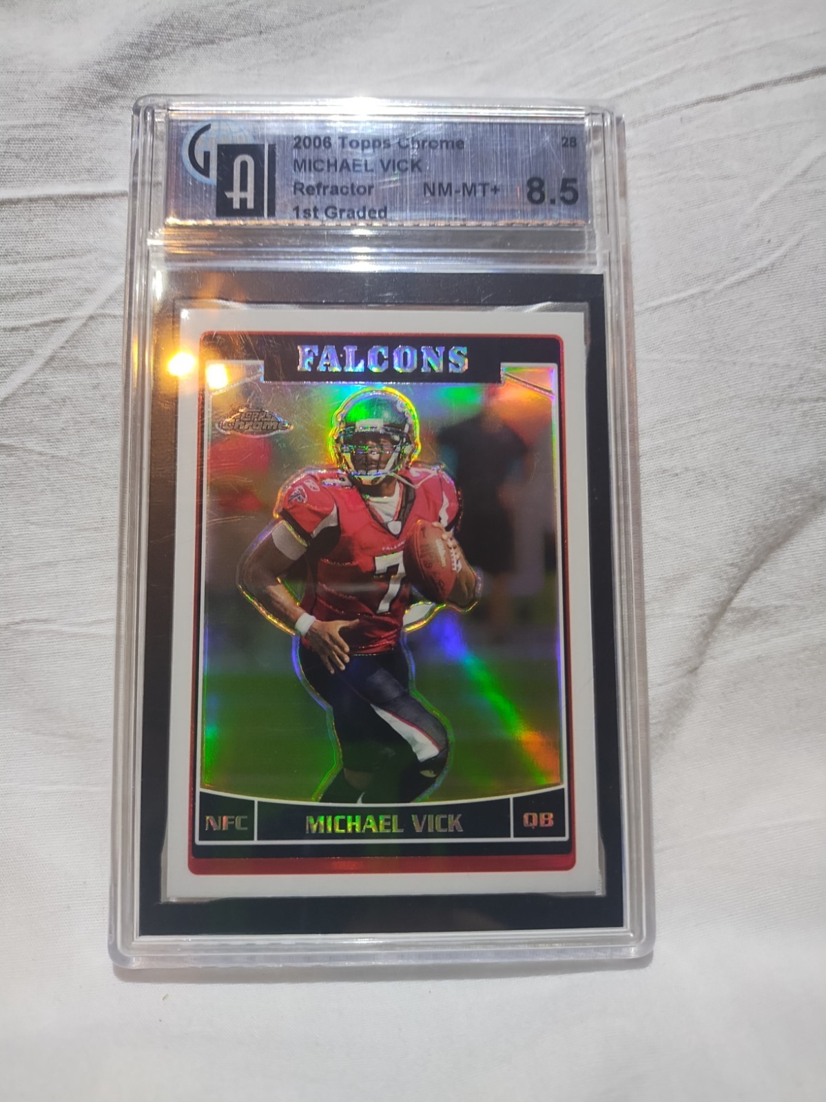 2006 Topps Chrome #28 Michael Vick Refractors Graded 8.5