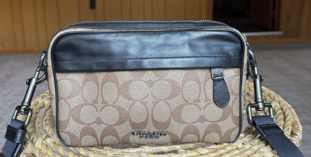 Coach Graham Crossbody/Camera Bag Signature Monogram Black Leather A2047-F50715 Coach Graham Crossbody/Camera Bag Signature Monogram Black Leather A2047-F50715