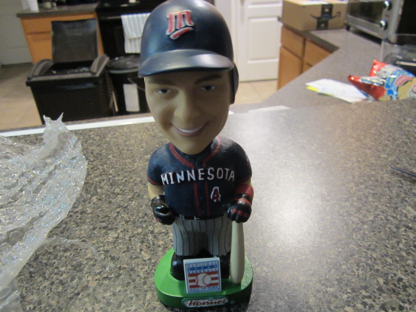 Minnesota Twins Bobblehead - Paul Molitor - SGA - Vintage-Baseball HOF Minnesota Twins Bobblehead - Paul Molitor - SGA - Vintage-Baseball HOF