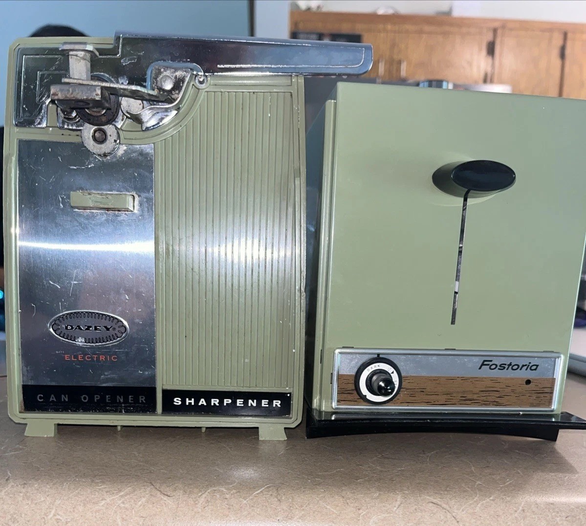 Vintage Avocado Greenie Century Dazey Can Opener Fostoria Toaster Lot Of 2 Green