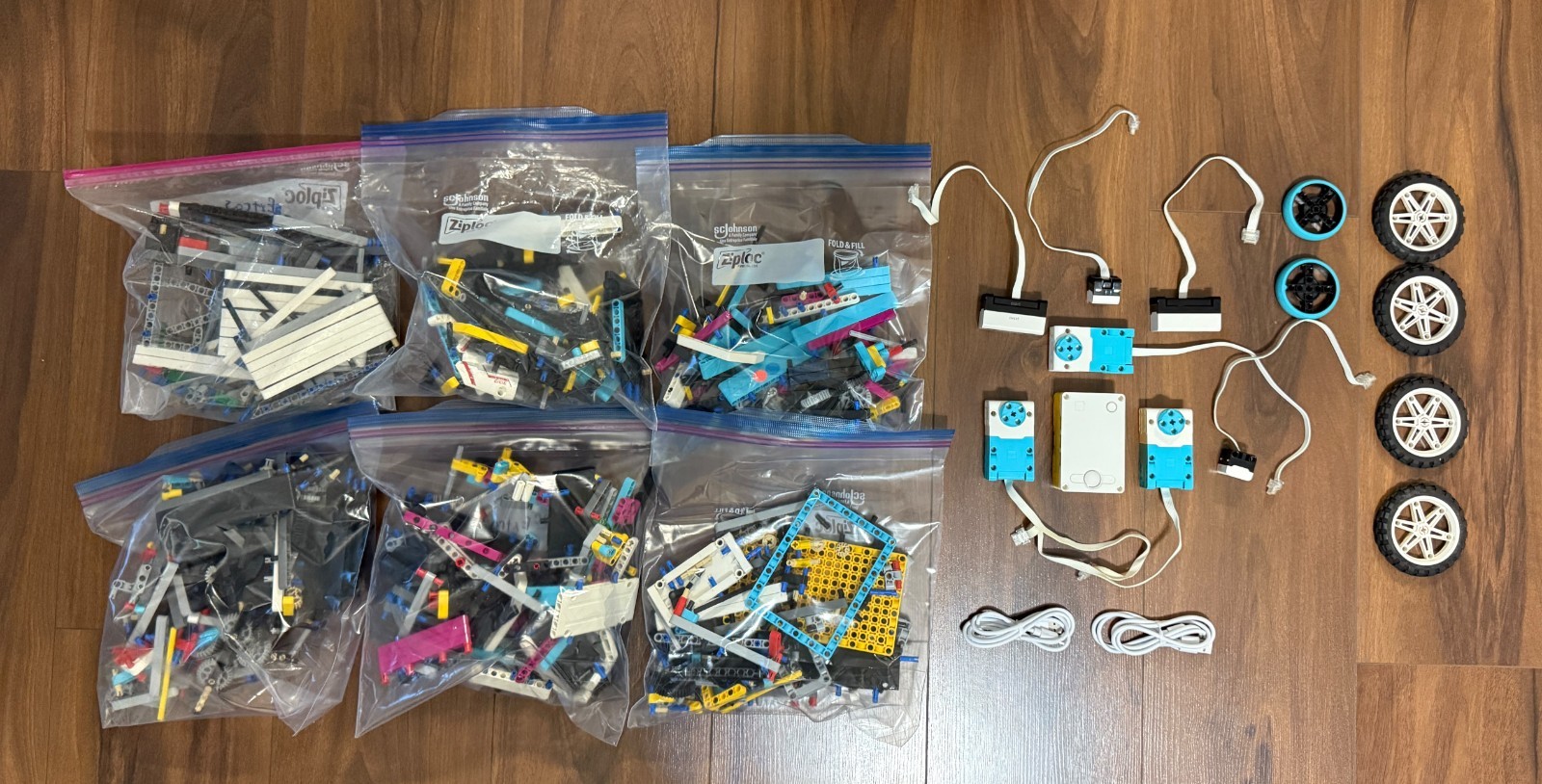 LEGO Education SPIKE Prime Kit (45678) — Great Condition