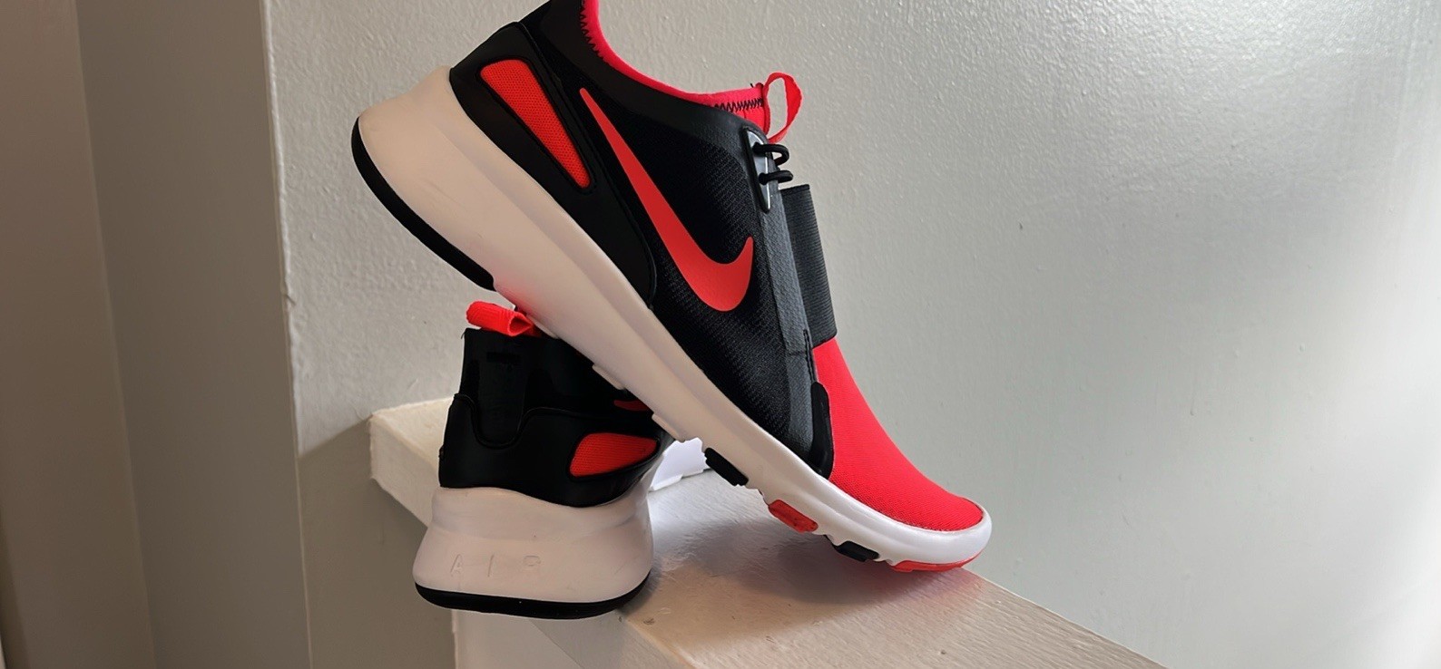 Nike Air Current Slip-On-Black/Red-US10.5