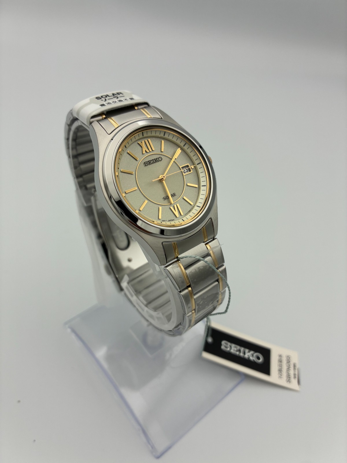 Seiko Selection SBPN065 Solar Men\'s Watch Two Tone Gold Silver Japan