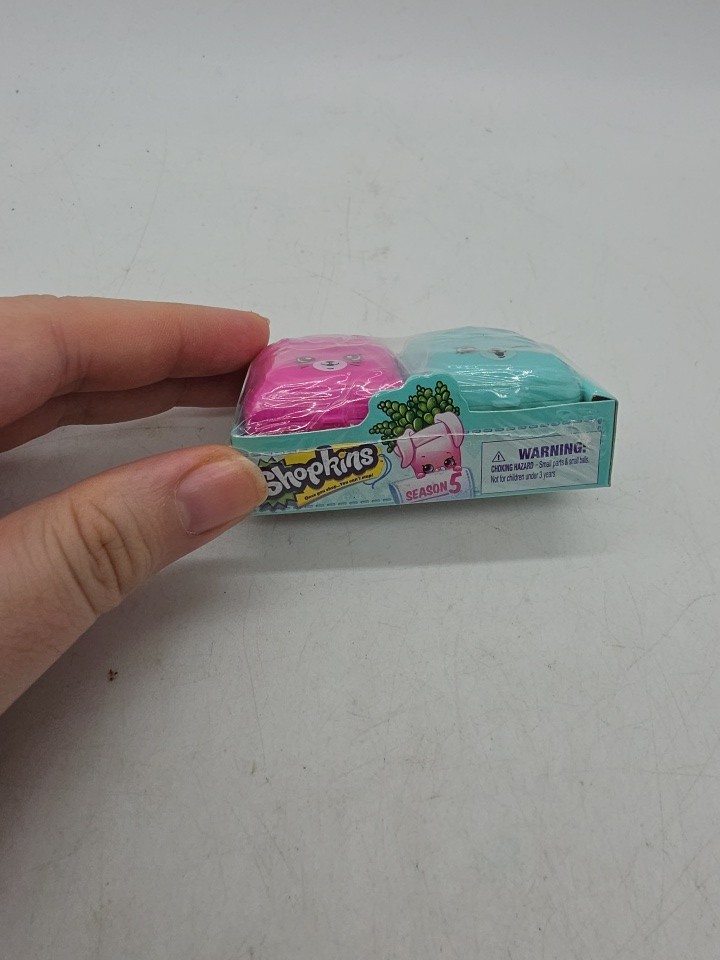 Shopkins 2 Pack Season 5 Collect & Connect Backpacks AUTHENTIC Moose Shopkins 2 Pack Season 5 Collect & Connect Backpacks AUTHENTIC Moose