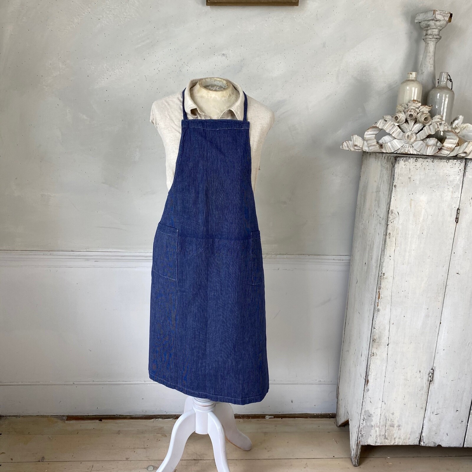 1930s Blue Chambray French Apron Pockets Long Farmhouse Kitchen Textile Trunk