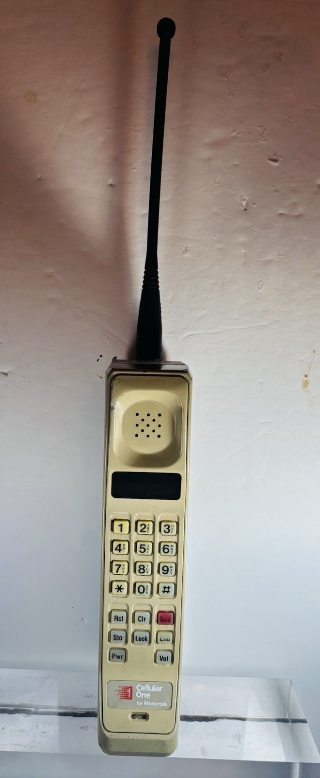 MOTOROLA THICK BRICK DYNATAC 8000M/ 1992/UTAH/beige-gray/NEW ANTENNA/TESTED