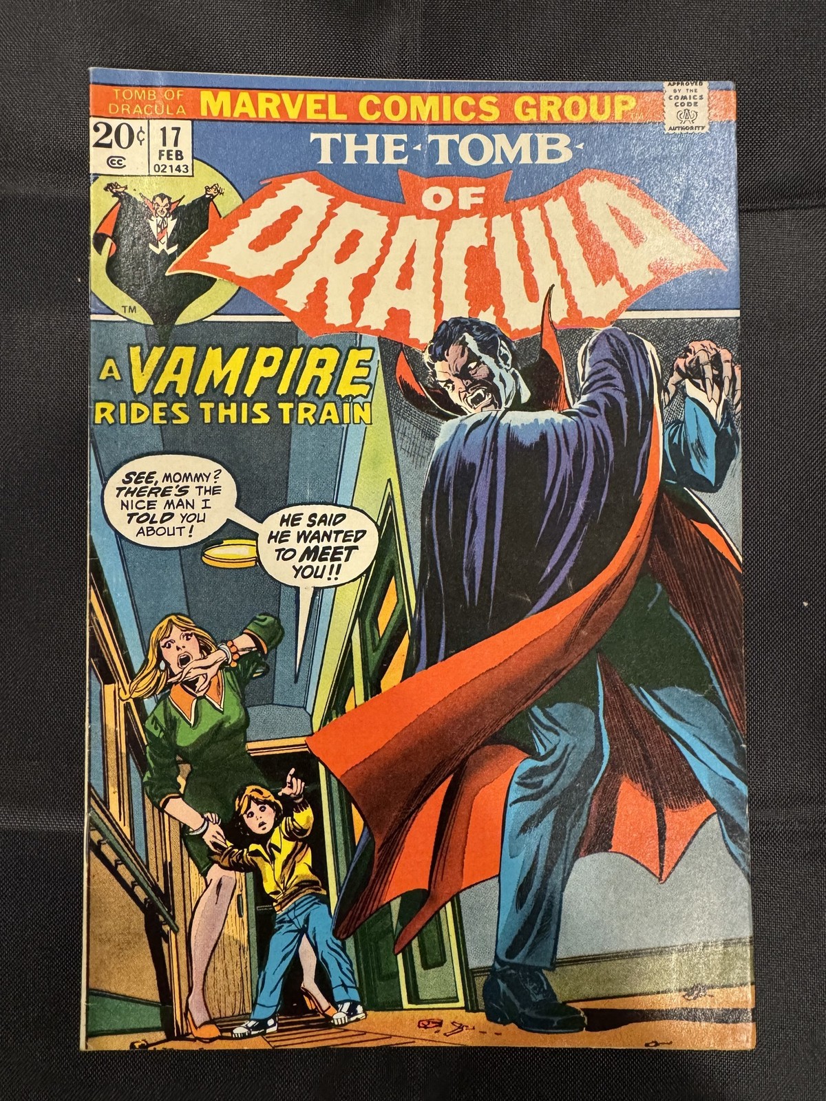 Tomb of Dracula #17 (1974) Marvel VF/NM Blade is bitten by Dracula