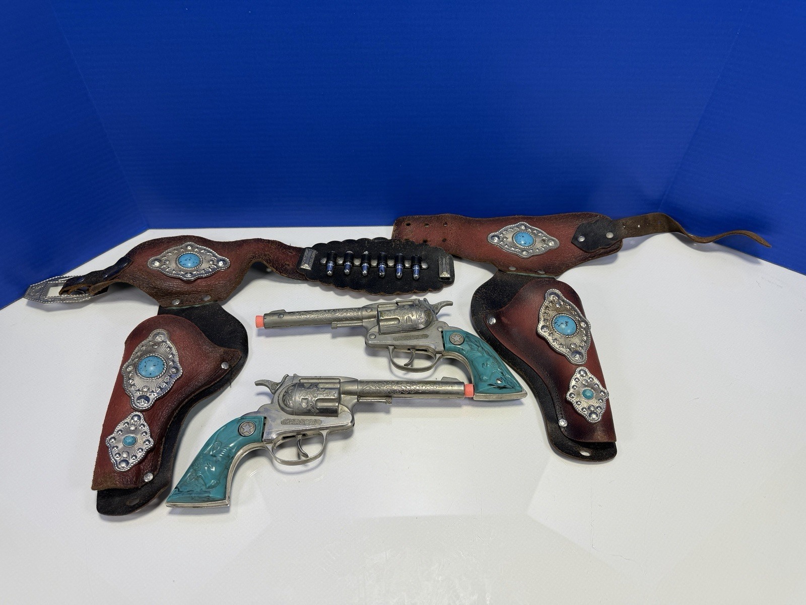 Vintage Toy Hubley Marshal Cap Gun Holster Set