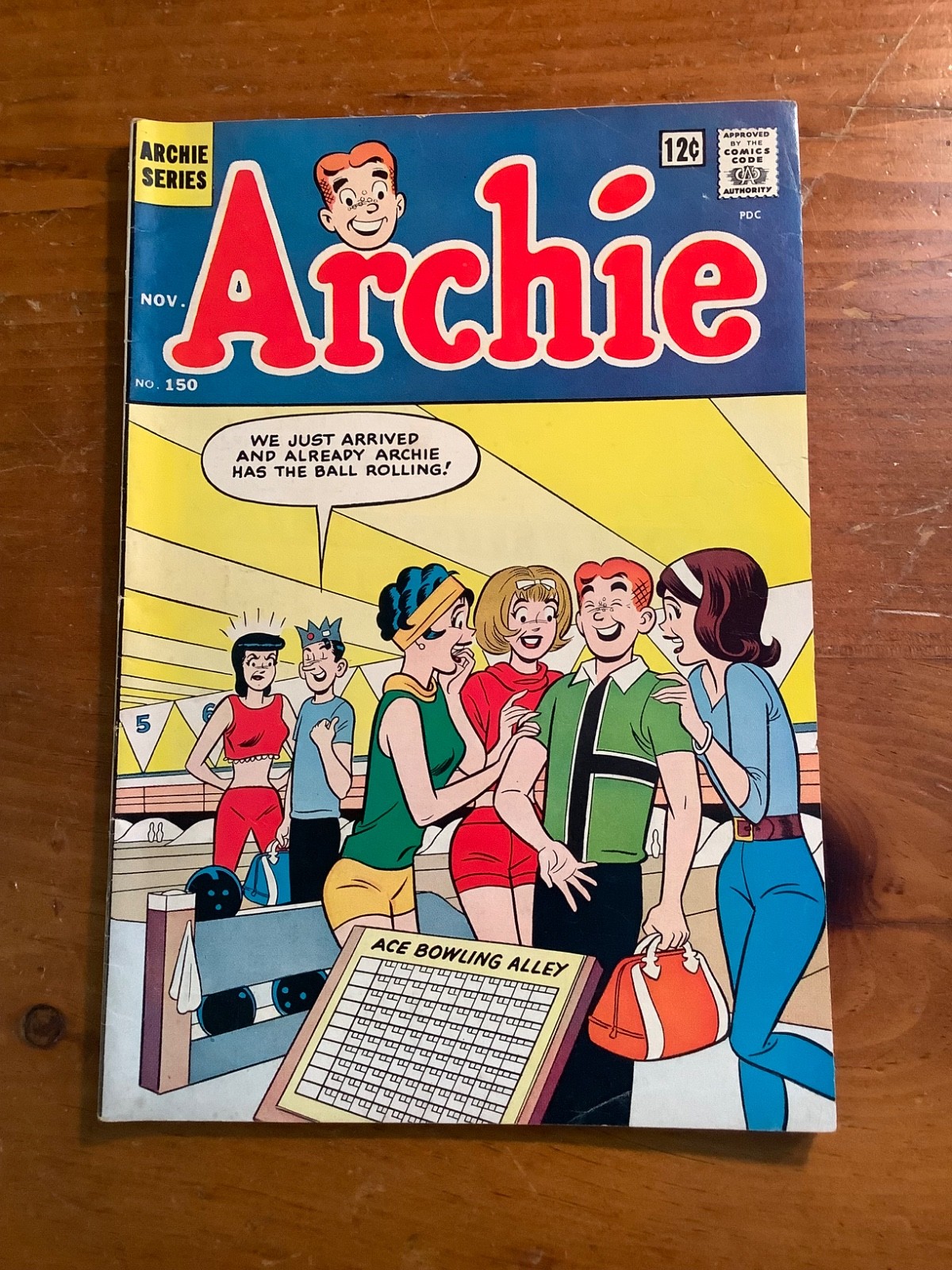 Lot - 2 Book Vintage Archie Silver Age - Classic Cover Set (1964-1967) Lot - 2 Book Vintage Archie Silver Age - Classic Cover Set (1964-1967)