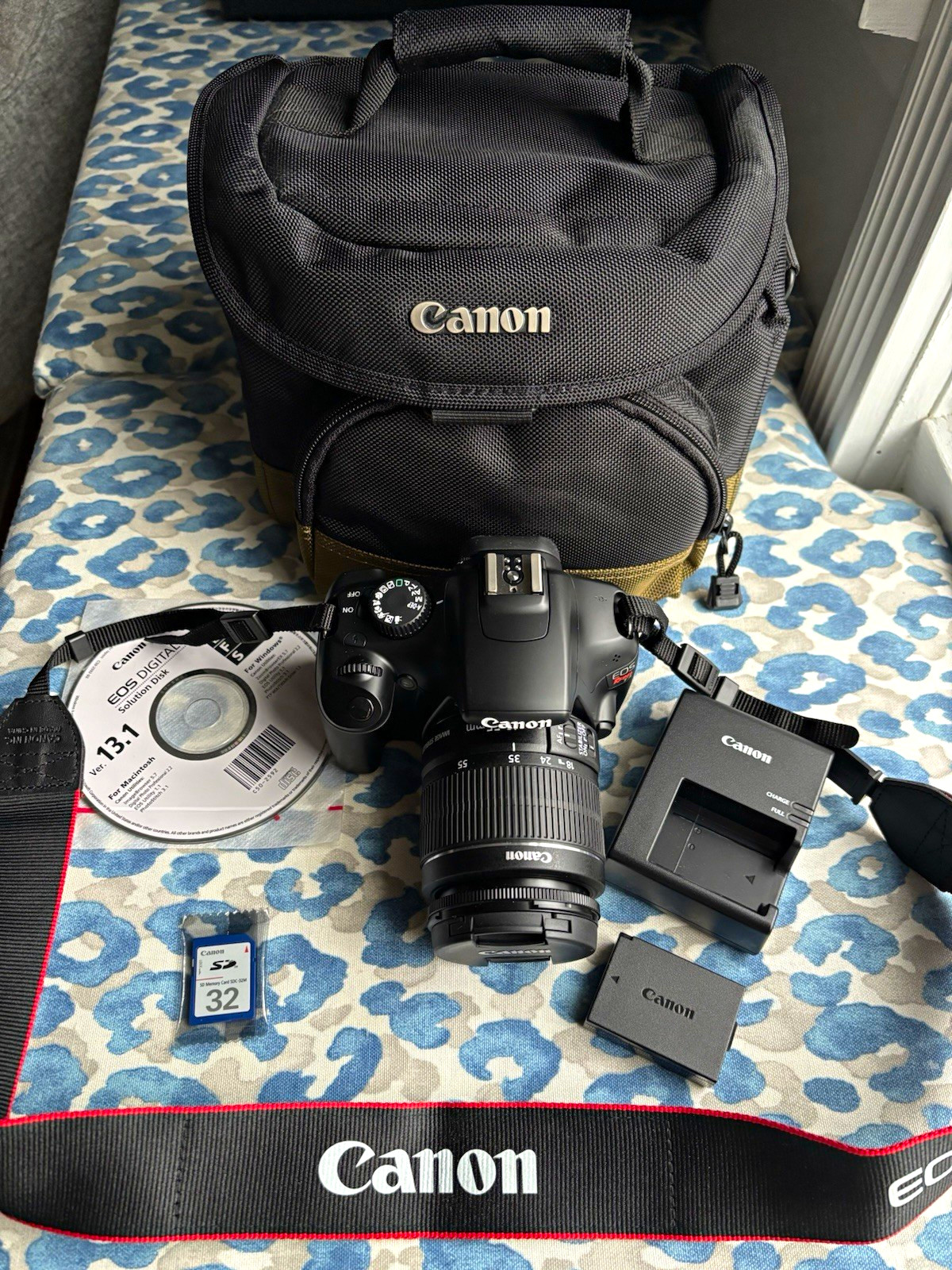 Canon EOS Rebel T3 12.2MP DSLR Black w/ EF-S 18-55mm IS f/3.5-5.6 bundle Canon EOS Rebel T3 12.2MP DSLR Black w/ EF-S 18-55mm IS f/3.5-5.6 bundle
