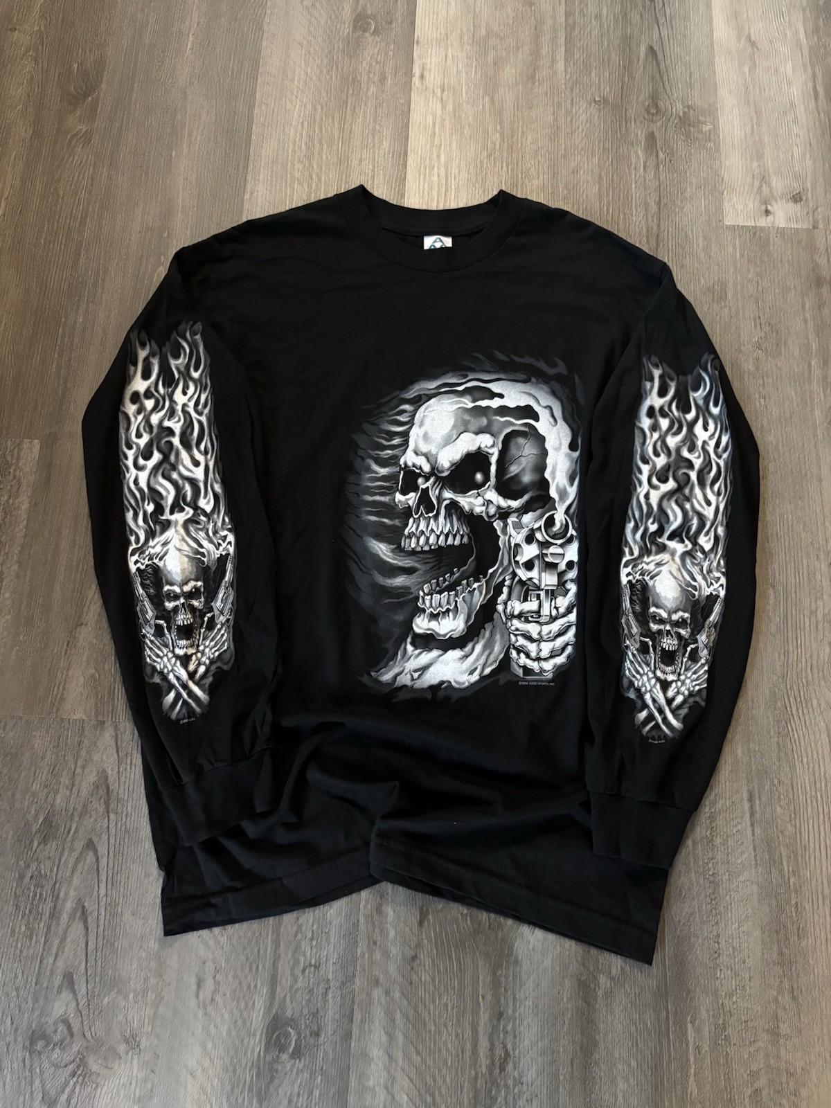 Vintage Y2K Biker Scull black long Flame Sleeve print size Large NWOT