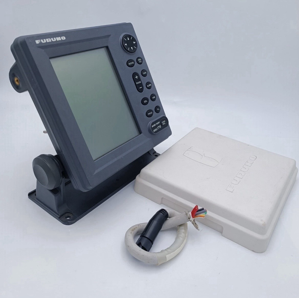 Furuno 1715 RDP-142 Marine Radar Display Unit w/ Sun Cover RDP 142 12/24V